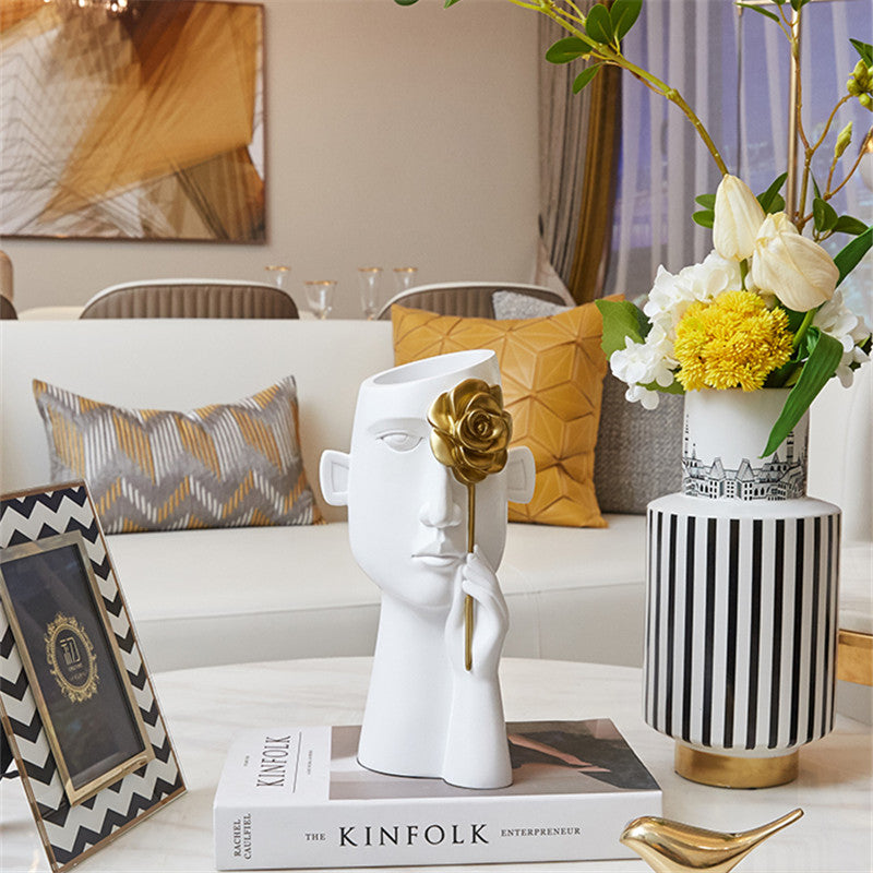 CasaLuz Contemporary Face Vase